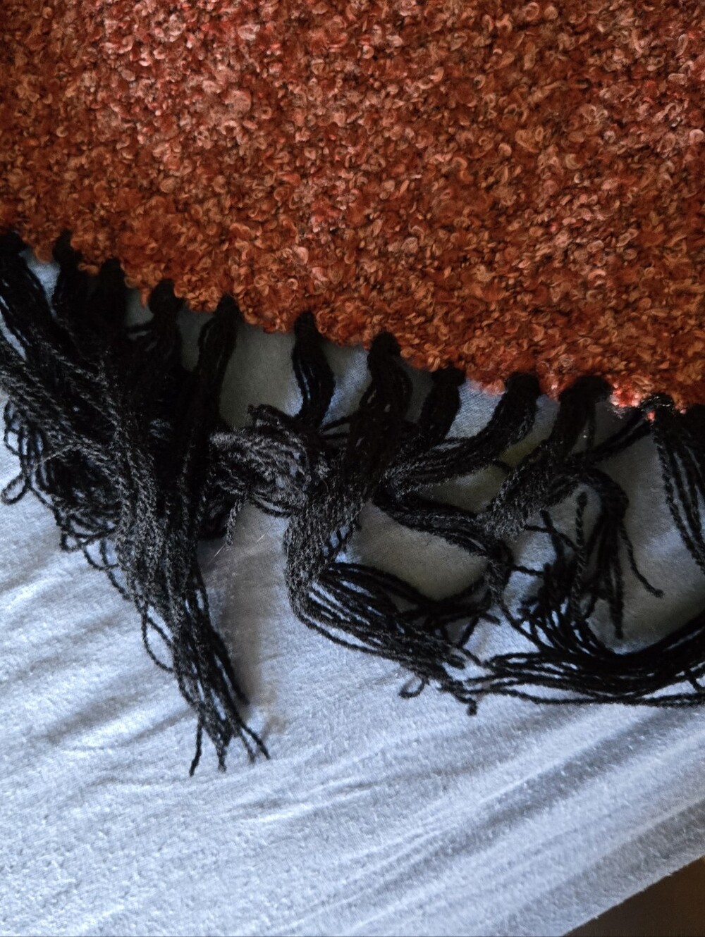 Red Shawl - Picture 2 of 3
